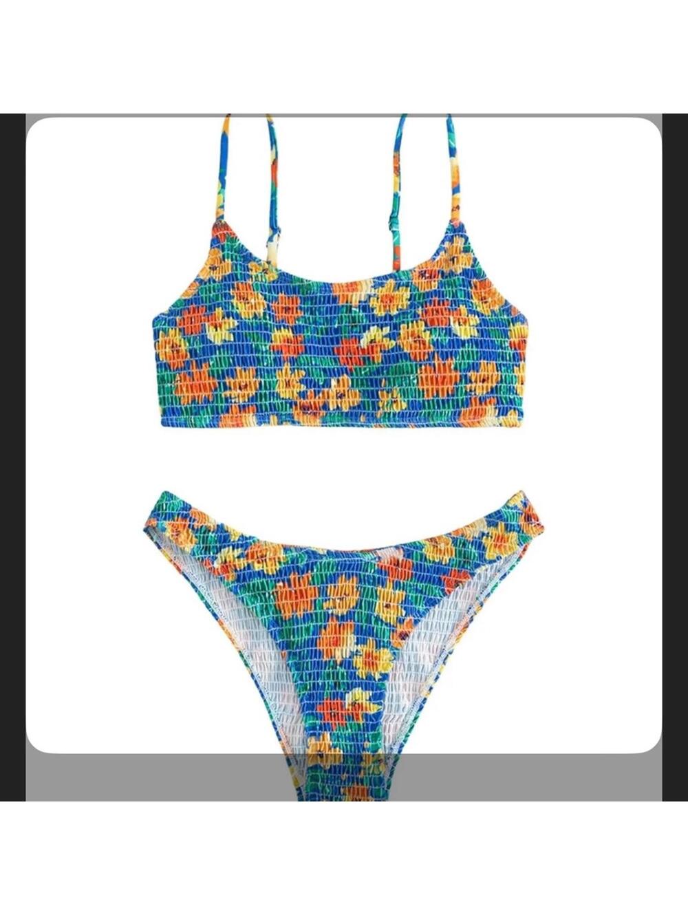 Women’s Floral Smocked Bikini 2 Piece Swimsuit Size Medium
